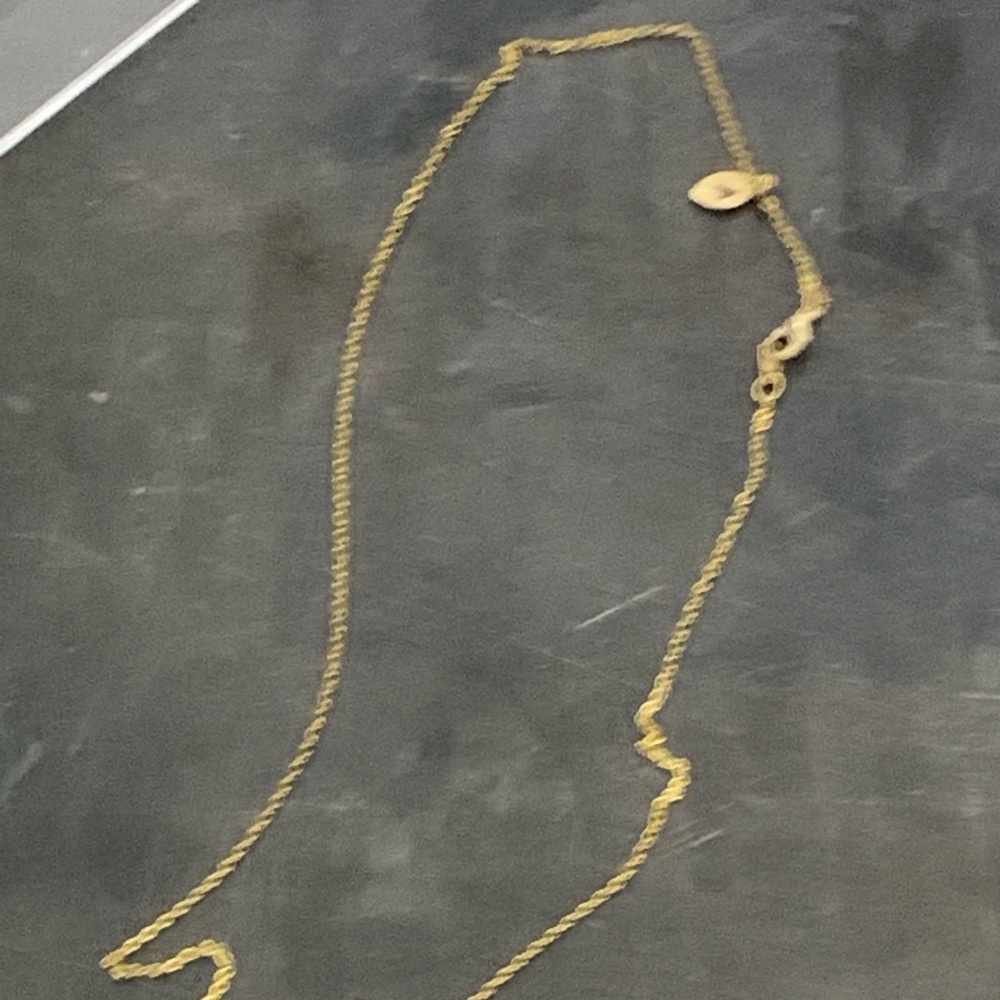 gold necklace - Picture 2 of 3